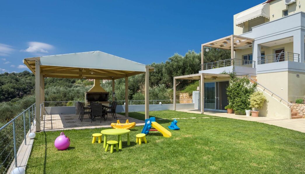 Villa in Gerani