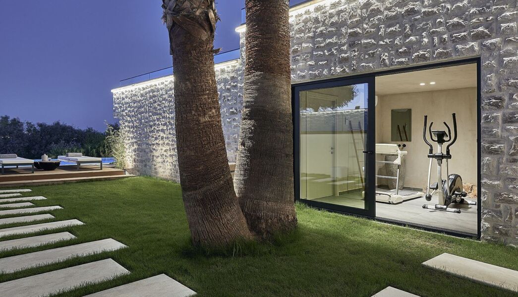Rock Sand Beach Villa