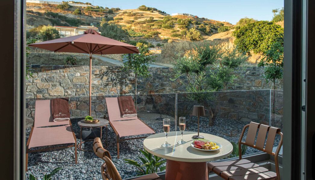 Lapis Nera Villa 2