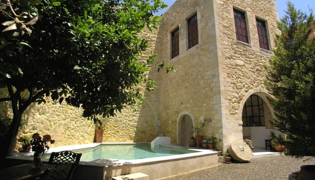 Villa Maroulas