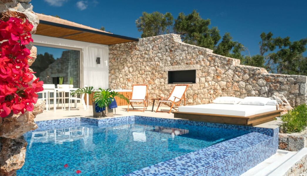 Emerald Honeymoon Suite