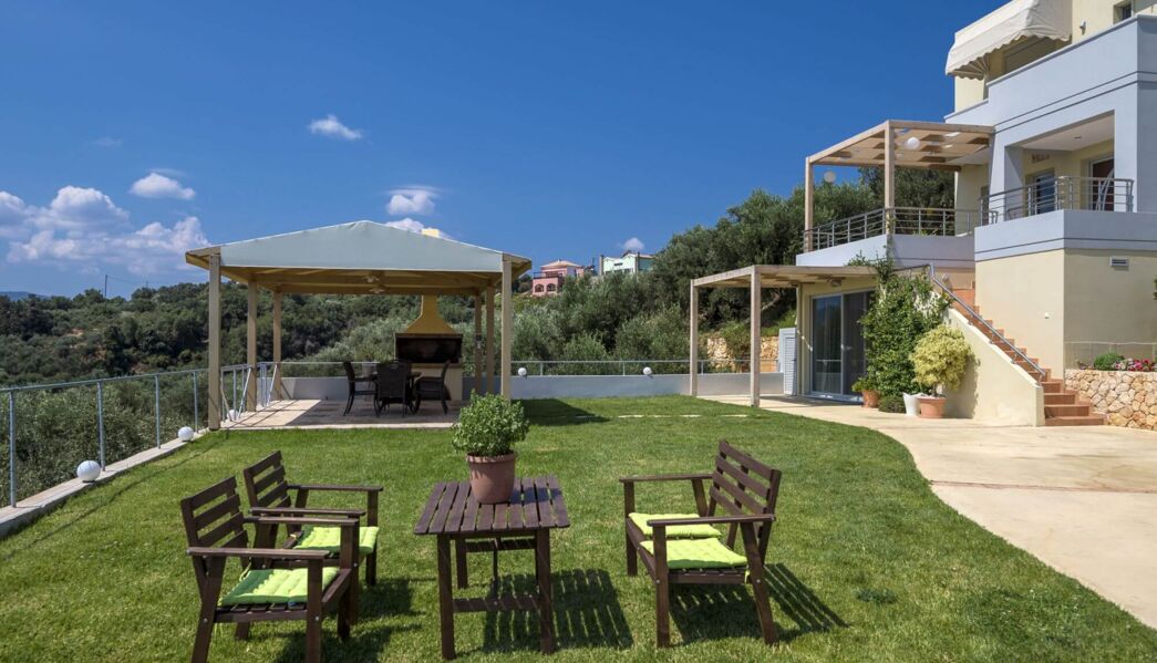Villa in Gerani