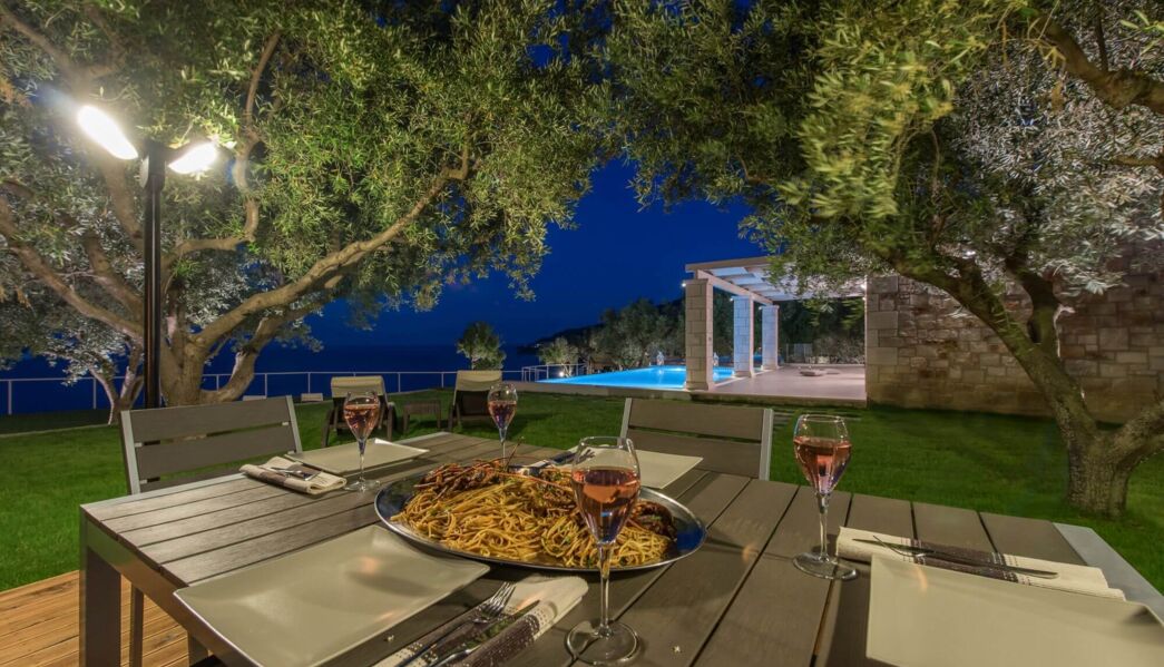 Avra Luxury Villa & Spa