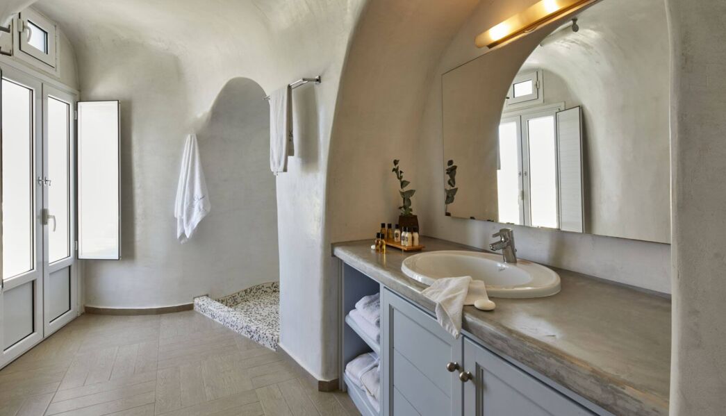 Artemis Villa