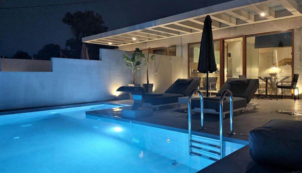 Marnos Junior Suites