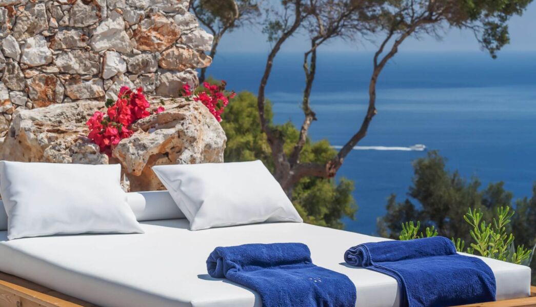 Emerald Honeymoon Suite