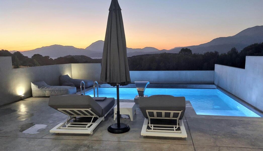 Marnos Junior Suites