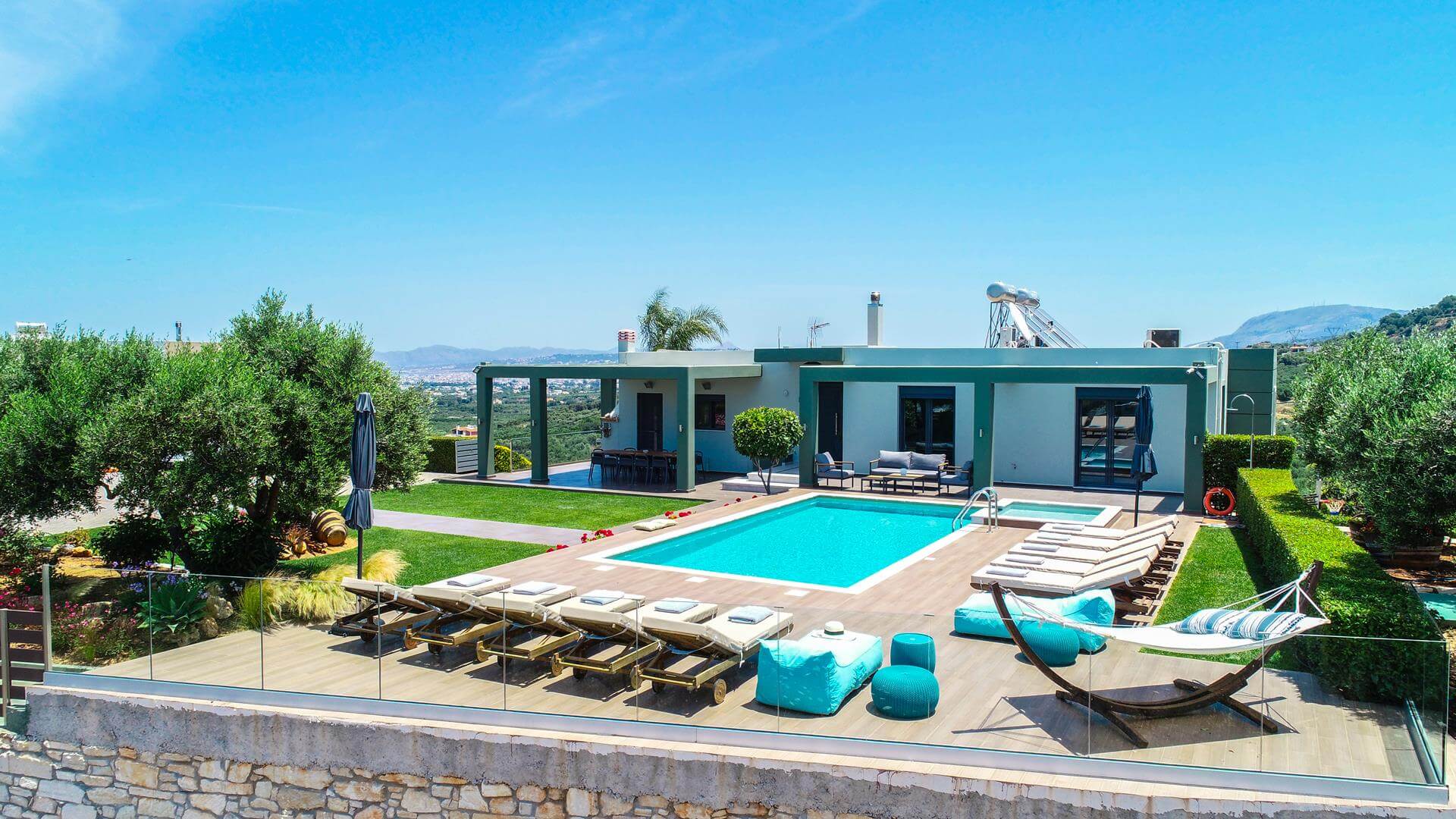 Mythic Olive Villa auf Kreta mit privatem Pool buchen - VILLTRAVEL ...