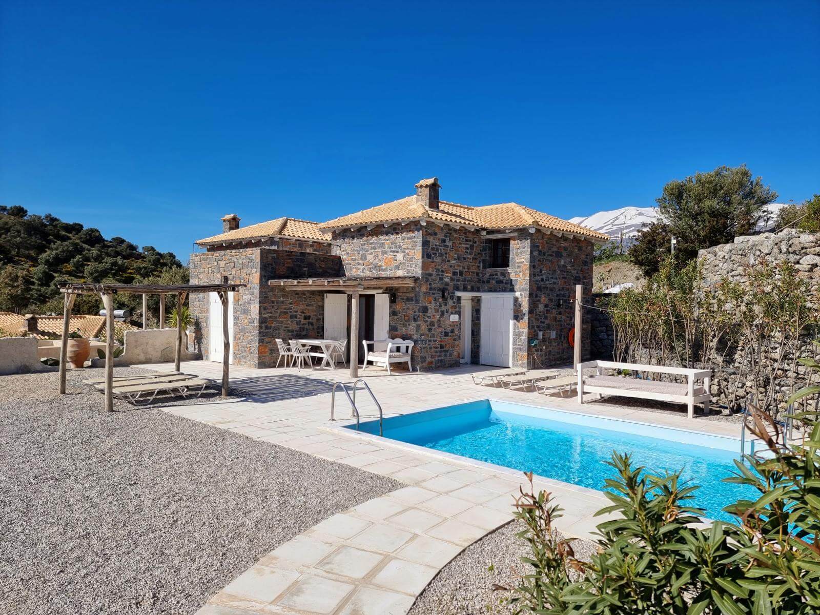 Villa auf Kreta mit privatem Pool buchen - VILLTRAVEL - Exklusive Villen