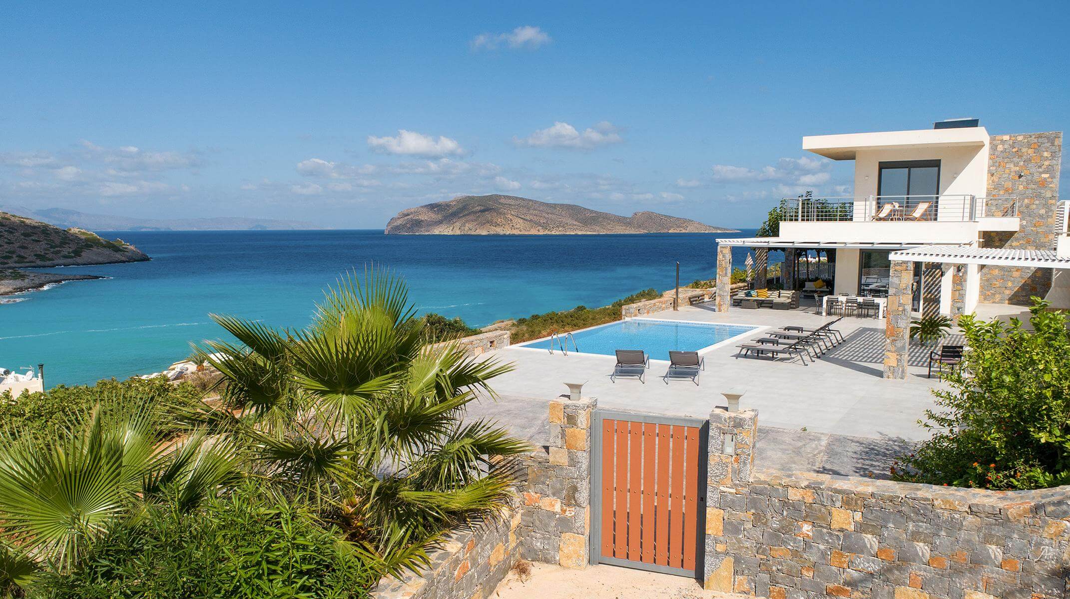 Luxusvilla auf Kreta mit privatem Pool in Standnähe buchen - VILLTRAVEL ...