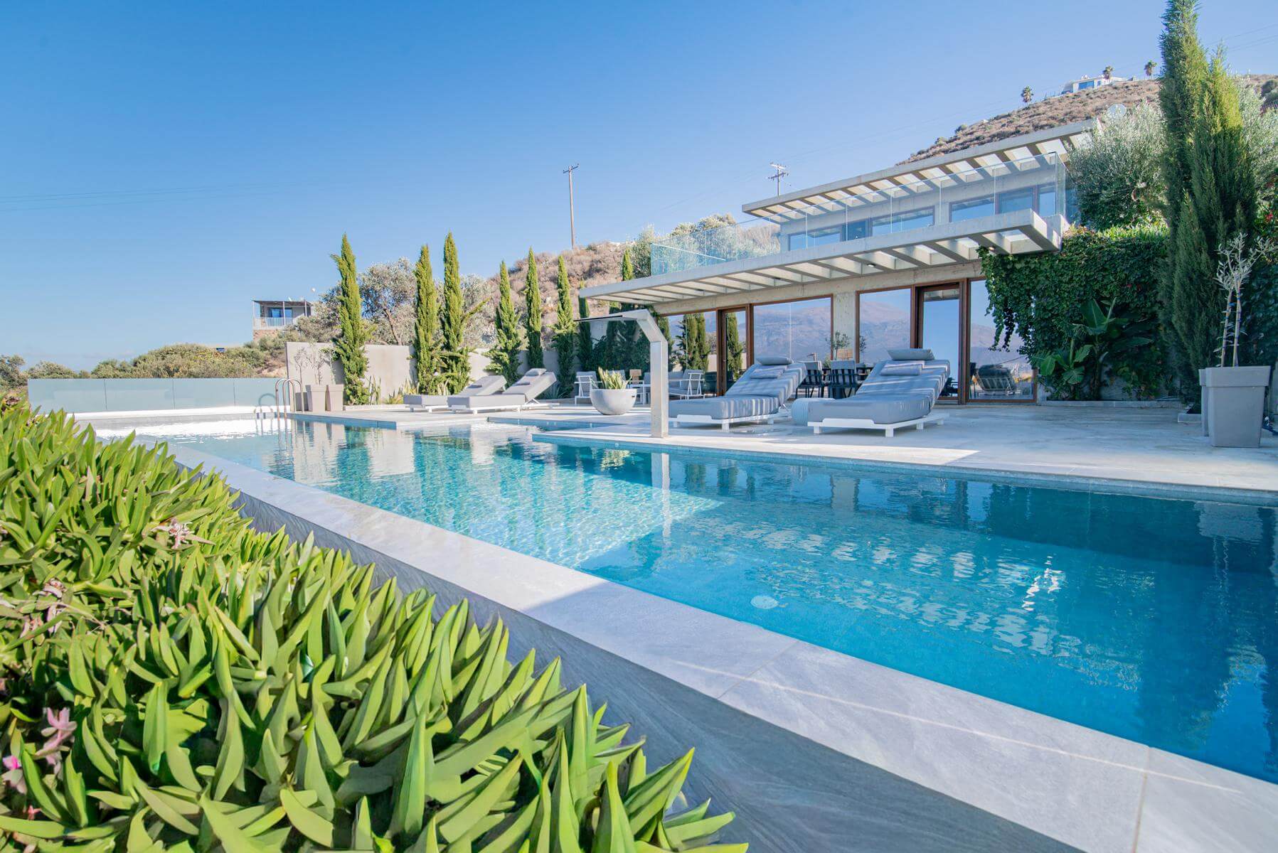 Marnos Grand Villa auf Kreta mit privatem Pool buchen - VILLTRAVEL ...